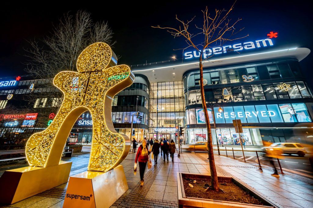 Sesje zdjęciowe dekoracji świątecznych - zdjęcia centrów handlowych - Supersam Katowice - Impatientstudio.pl